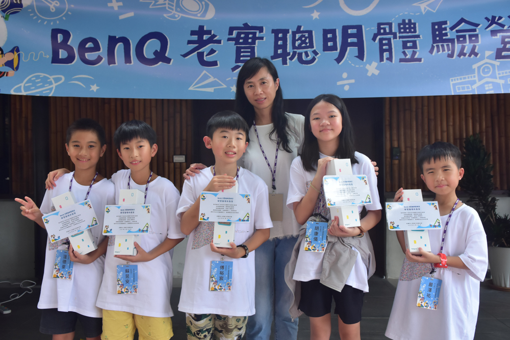 <br />
<b>Notice</b>:  Undefined index: msg_title in <b>/home/gibenqfo/public_html/modules/feature-slider_benq_detail.php</b> on line <b>54</b><br />
