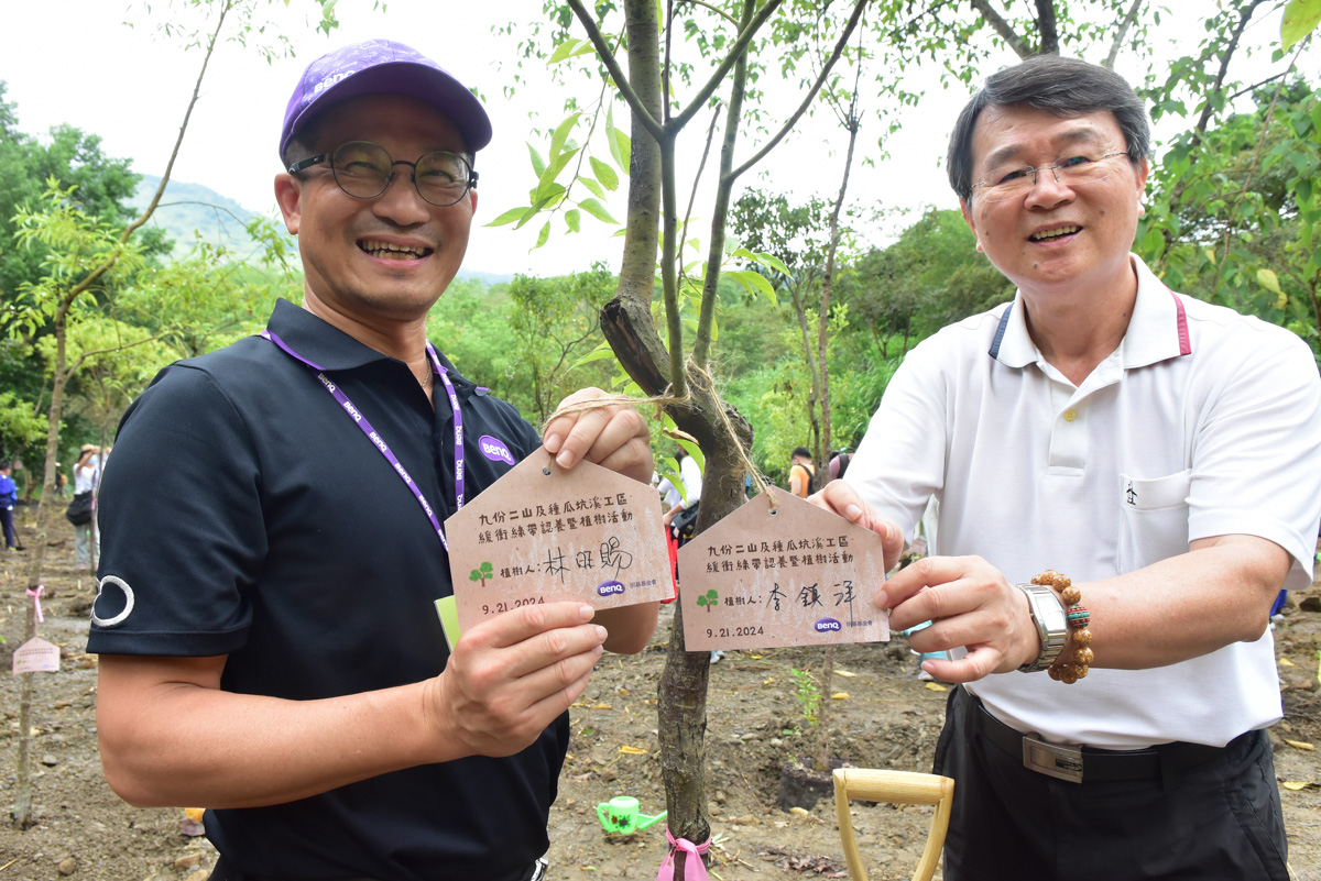 <br />
<b>Notice</b>:  Undefined index: msg_title in <b>/home/gibenqfo/public_html/modules/feature-slider_benq_detail.php</b> on line <b>54</b><br />
