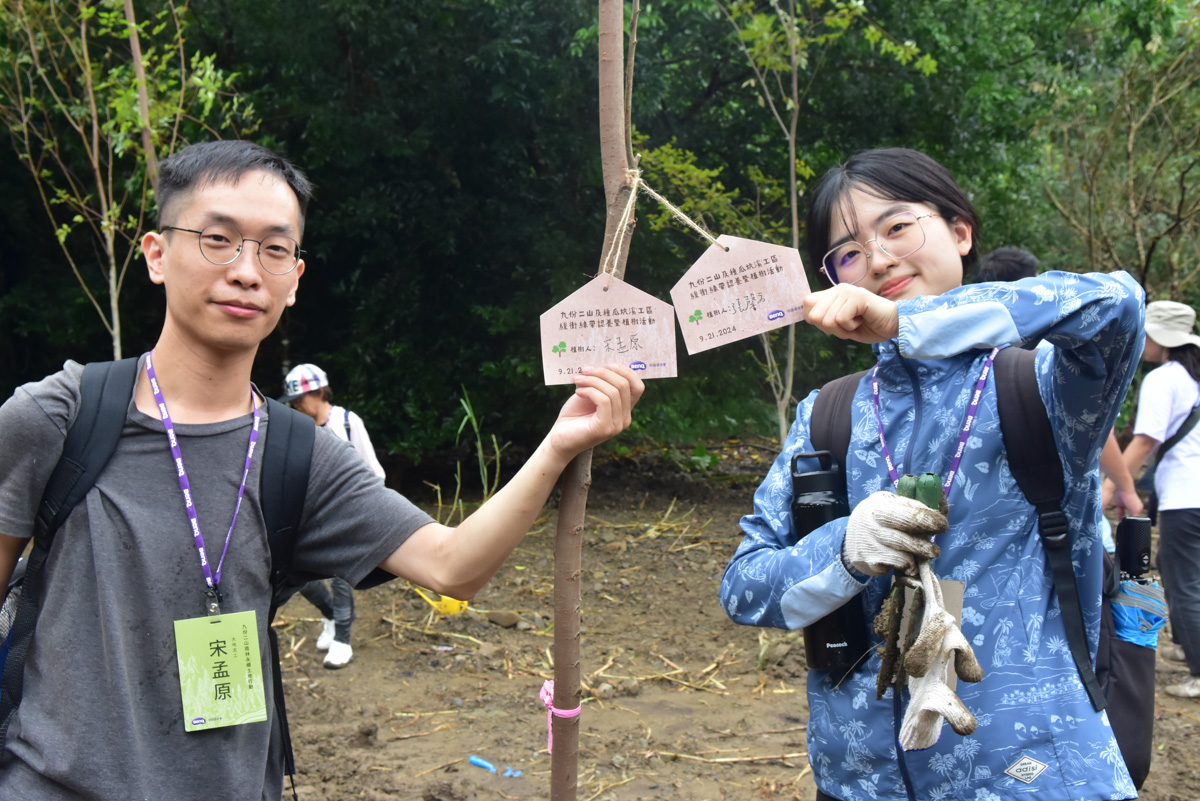 <br />
<b>Notice</b>:  Undefined index: msg_title in <b>/home/gibenqfo/public_html/modules/feature-slider_benq_detail.php</b> on line <b>54</b><br />
