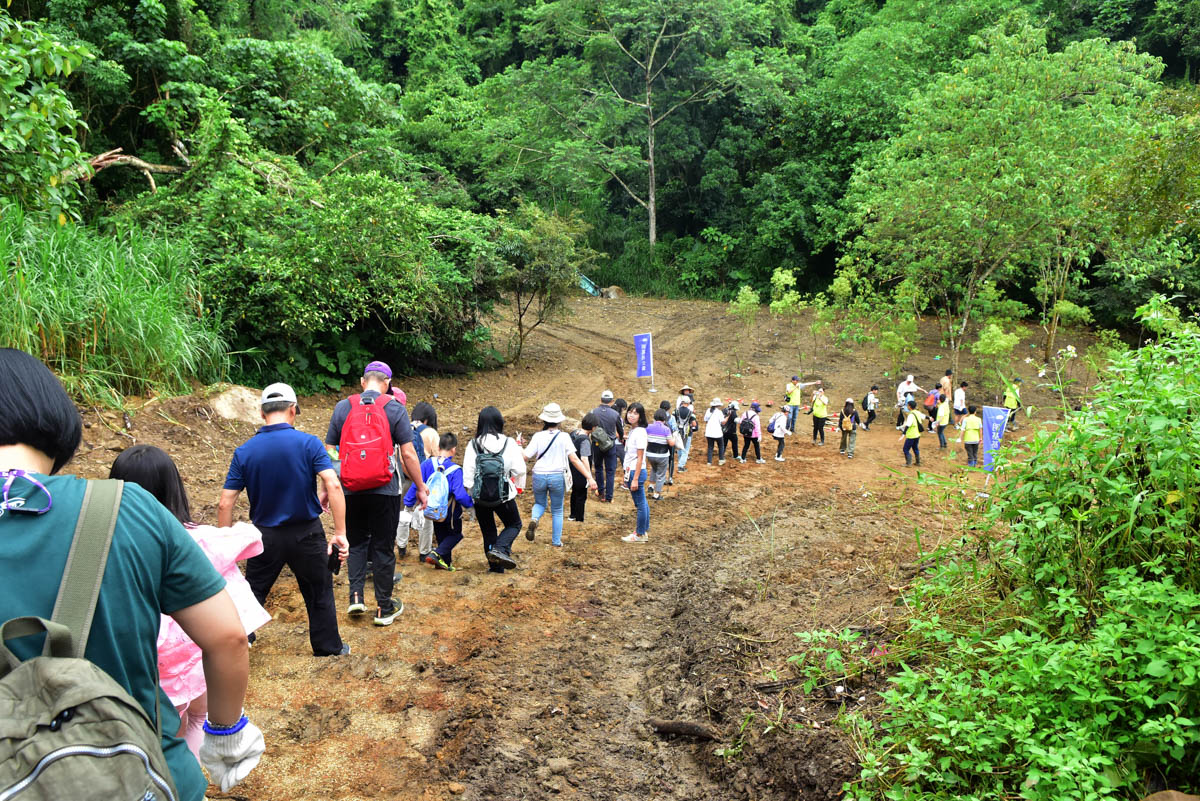 <br />
<b>Notice</b>:  Undefined index: msg_title in <b>/home/gibenqfo/public_html/modules/feature-slider_benq_detail.php</b> on line <b>54</b><br />
