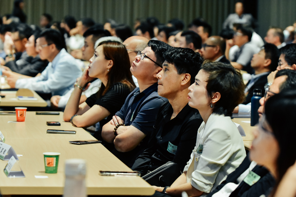 <br />
<b>Notice</b>:  Undefined index: msg_title in <b>/home/gibenqfo/public_html/modules/feature-slider_benq_detail.php</b> on line <b>54</b><br />
