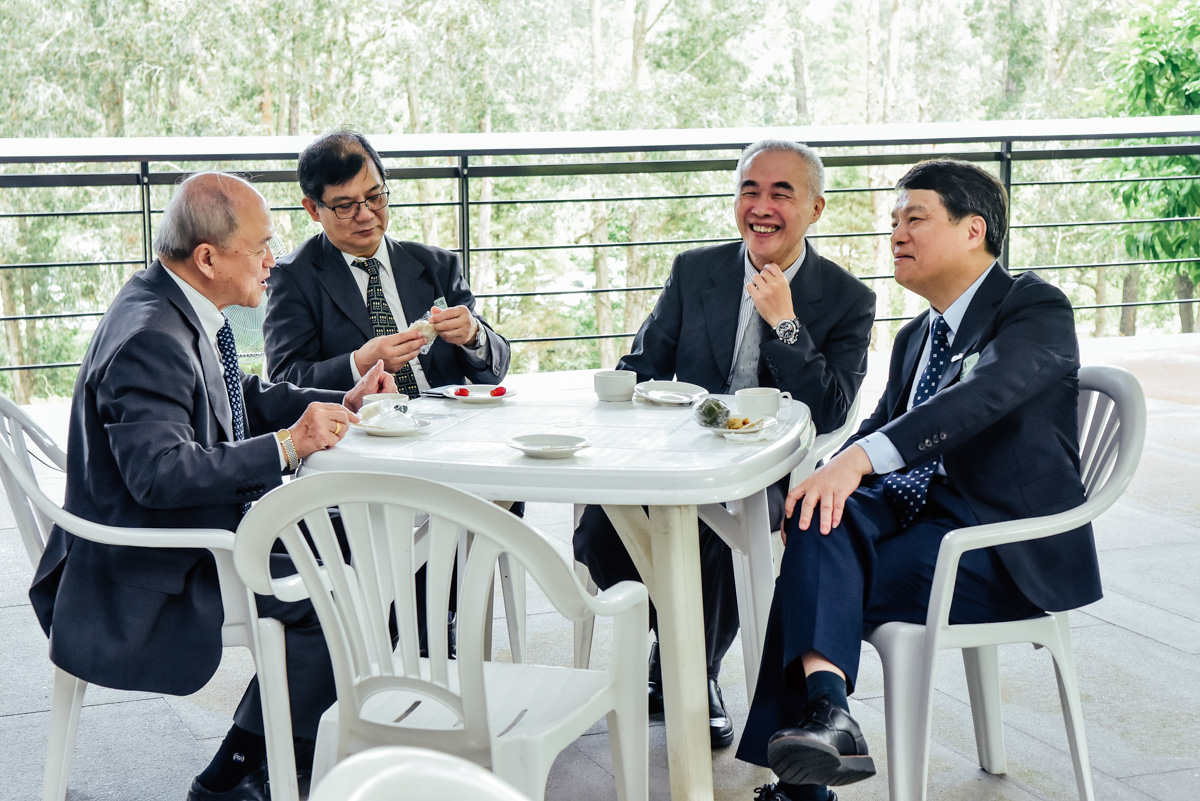 <br />
<b>Notice</b>:  Undefined index: msg_title in <b>/home/gibenqfo/public_html/modules/feature-slider_benq_detail.php</b> on line <b>54</b><br />
