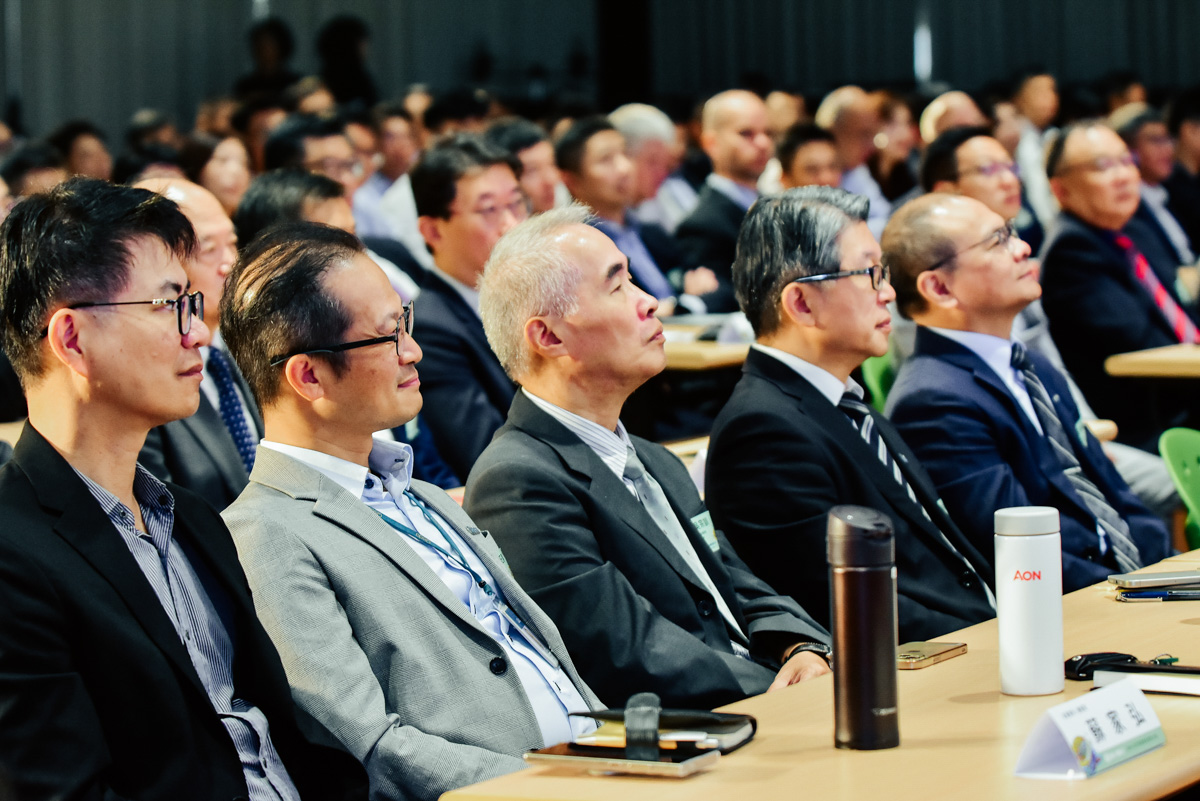 <br />
<b>Notice</b>:  Undefined index: msg_title in <b>/home/gibenqfo/public_html/modules/feature-slider_benq_detail.php</b> on line <b>54</b><br />
