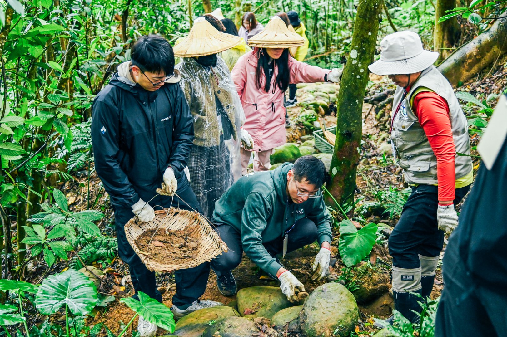 <br />
<b>Notice</b>:  Undefined index: msg_title in <b>/home/gibenqfo/public_html/modules/feature-slider_benq_detail.php</b> on line <b>54</b><br />
