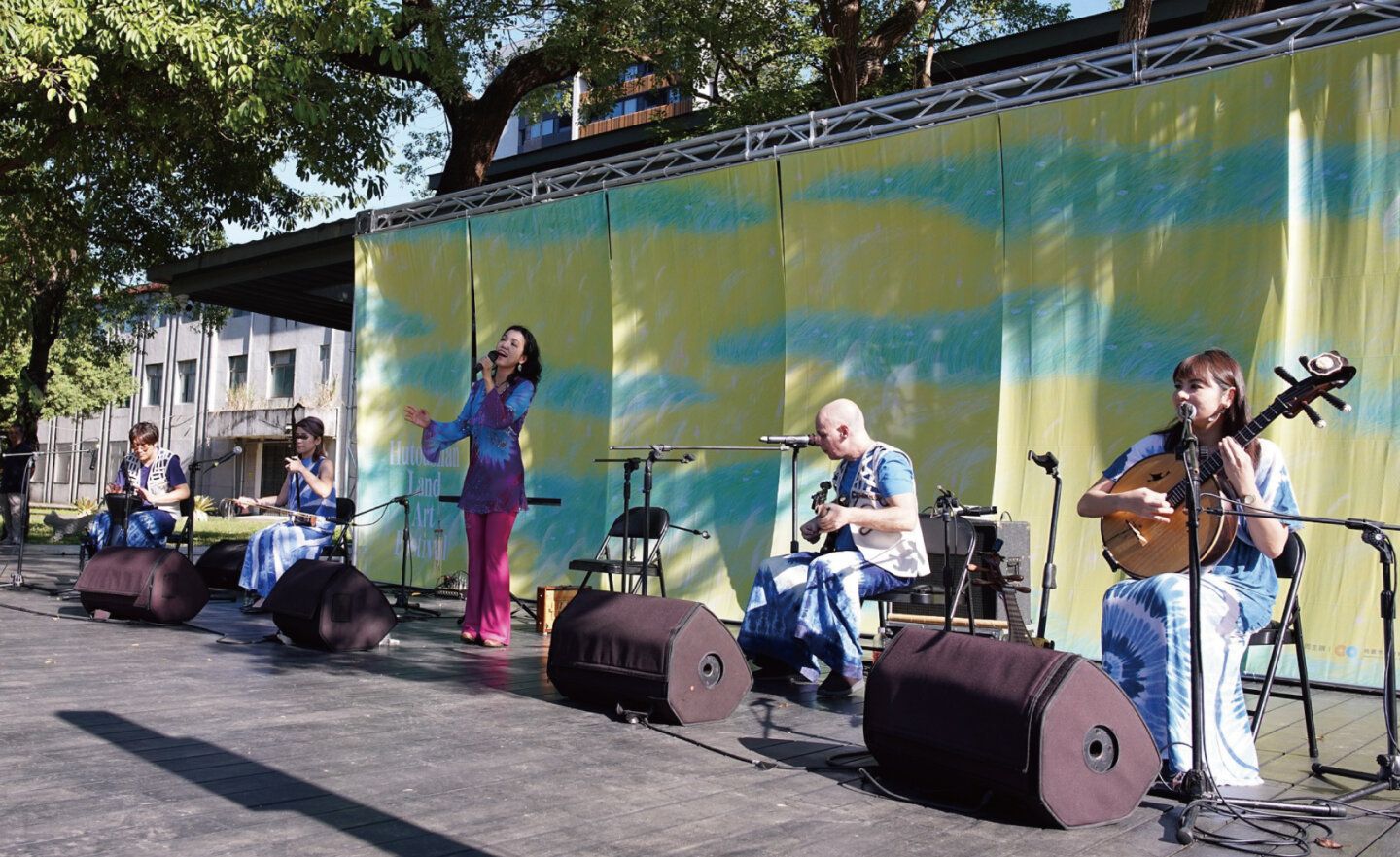 【 三嘻行動哇 Yipee! 】虎頭山大地藝術節登場！桃園市府與明基基金會攜手打造綠地藝術盛會